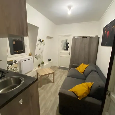 Cosy Et Moderne Dans Le Centre Anime De Apartment
